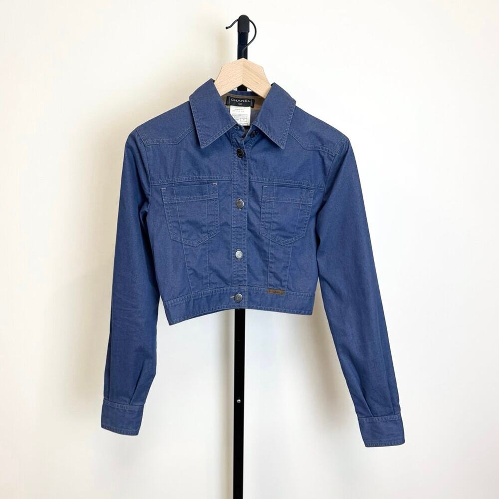 CHANEL Cropped Vintage Blue Denim Lightweight Jacket 36 Cotton Logo CC Button Up